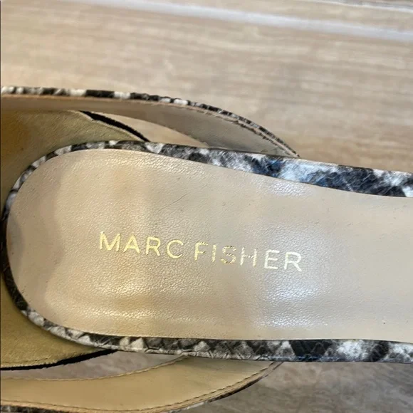 MARC FISHER UEC Size 7.5 Elegant Black Gray Women's Heels Suede Snakeskin - Picture 3 of 10